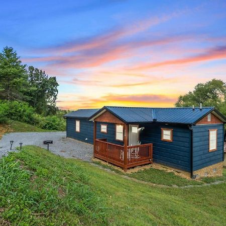 Brand New Tiny Cabin! A Bearly Adventure Sevierville Zewnętrze zdjęcie