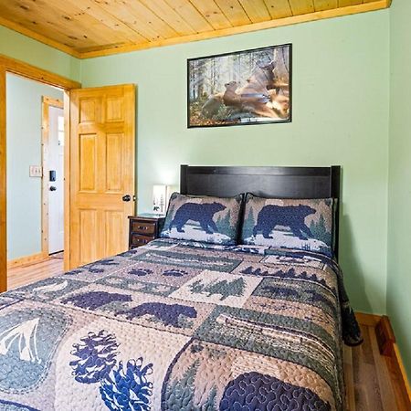 Brand New Tiny Cabin! A Bearly Adventure Sevierville Zewnętrze zdjęcie