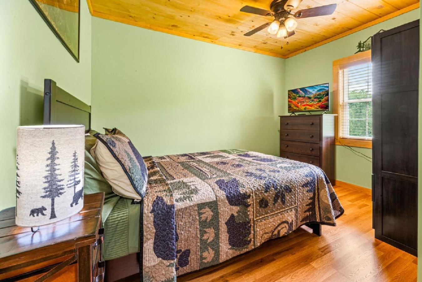Brand New Tiny Cabin! A Bearly Adventure Sevierville Zewnętrze zdjęcie