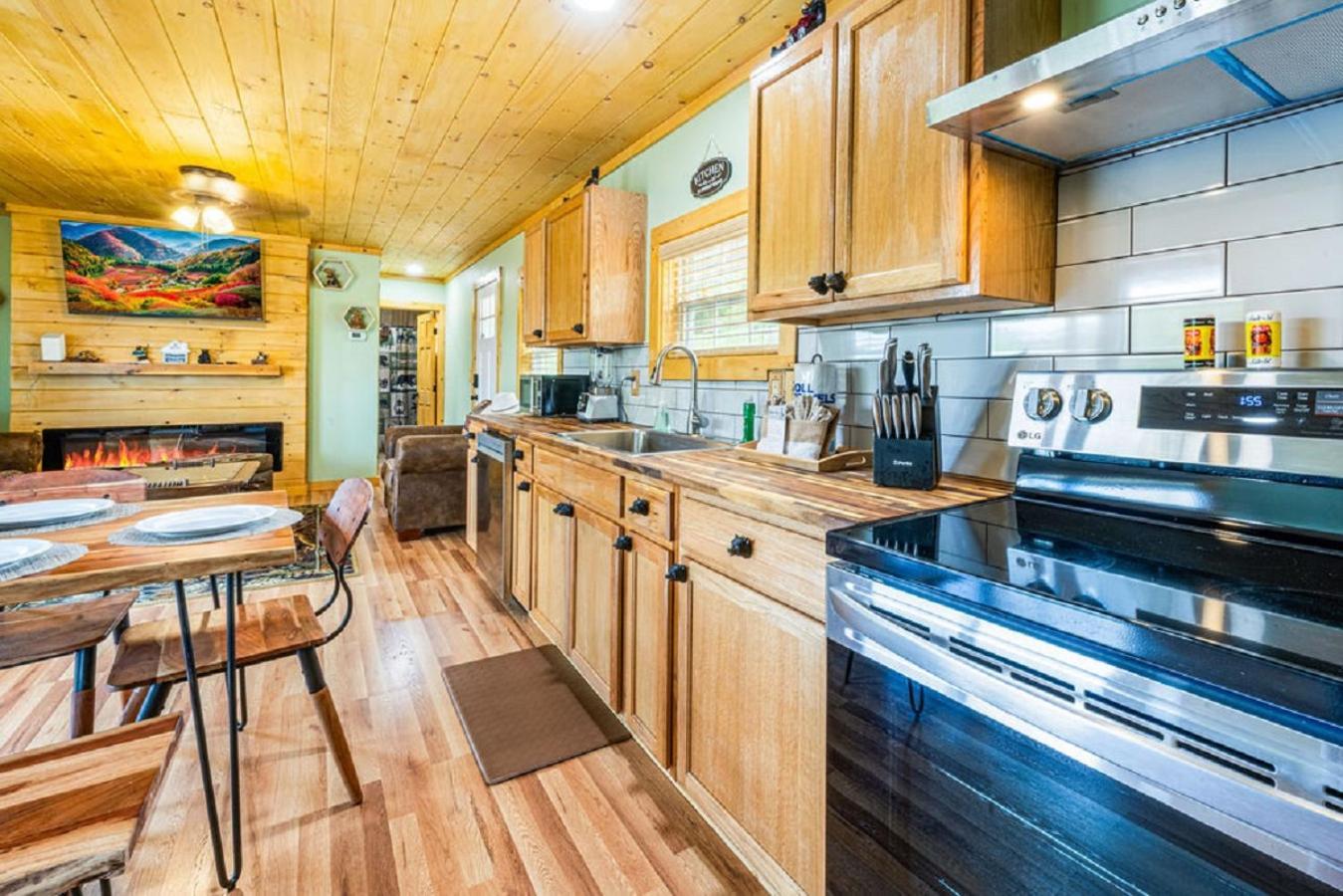Brand New Tiny Cabin! A Bearly Adventure Sevierville Zewnętrze zdjęcie
